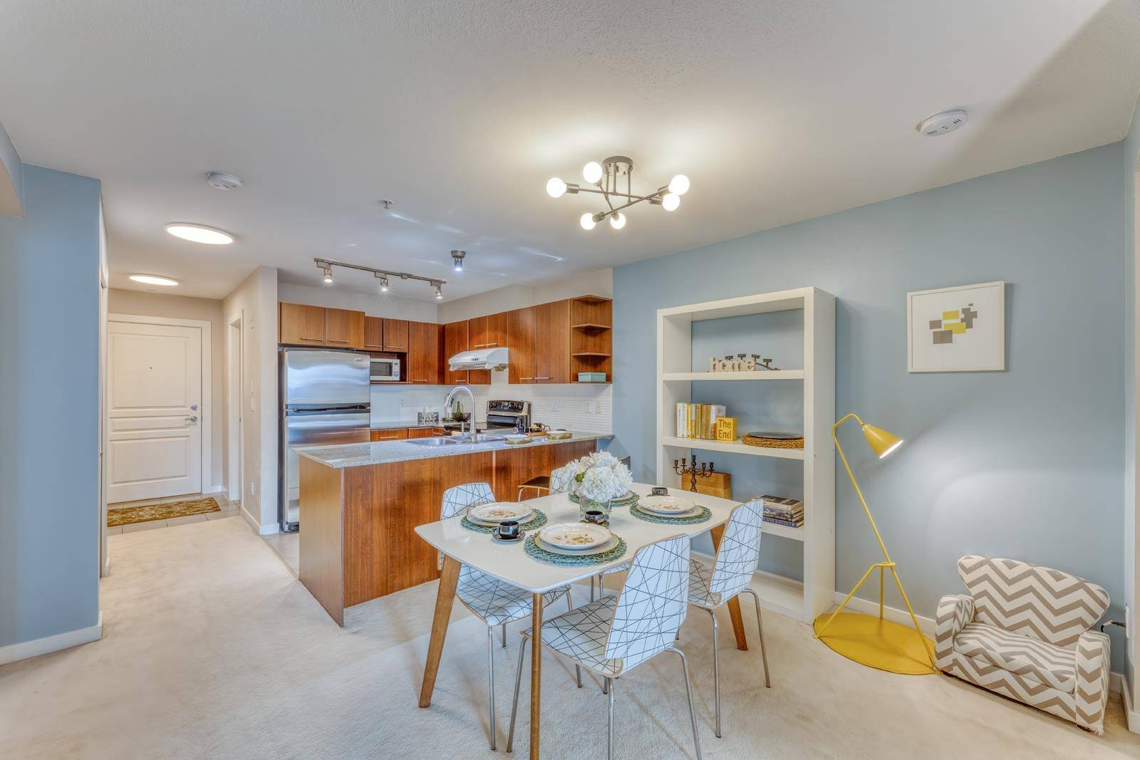 Burnaby, BC V5C 0C5,4788 Brentwood DR #319