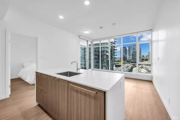 Burnaby, BC V5C 0M1,2311 Beta AVE #909