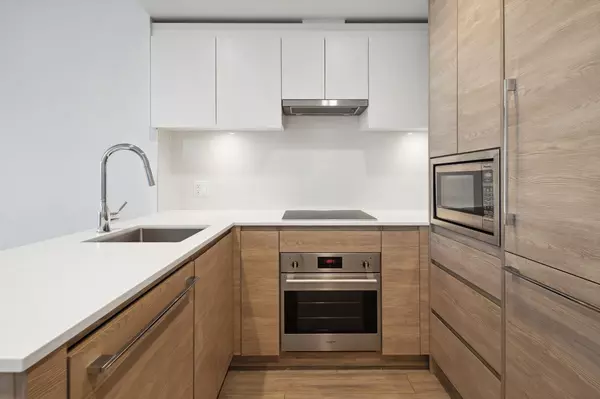 Surrey, BC V3T 0P7,13615 Fraser HWY #1505