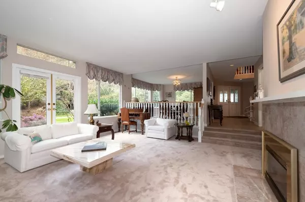 West Vancouver, BC V7W 2K3,6739 Dufferin AVE