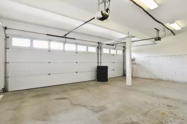 Abbotsford, BC V3G 3B7,3330 Goldstream DR