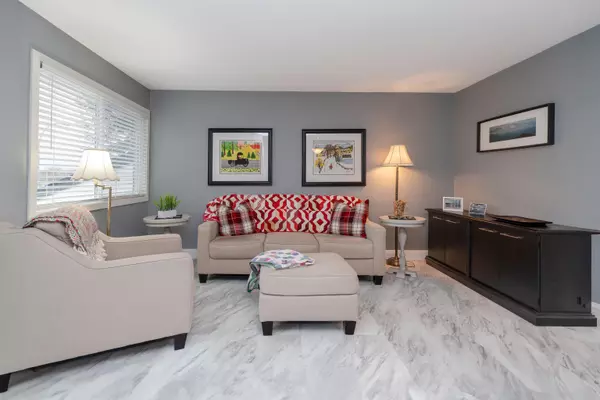 12180 189a ST #54,  Pitt Meadows,  BC V3Y 1V8