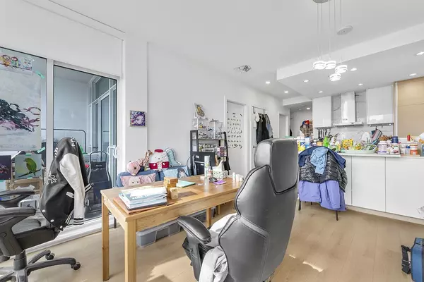 Burnaby, BC V5H 0H3,4670 Assembly WAY #1001