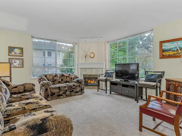 Burnaby, BC V5J 5K1,7117 Antrim AVE #211