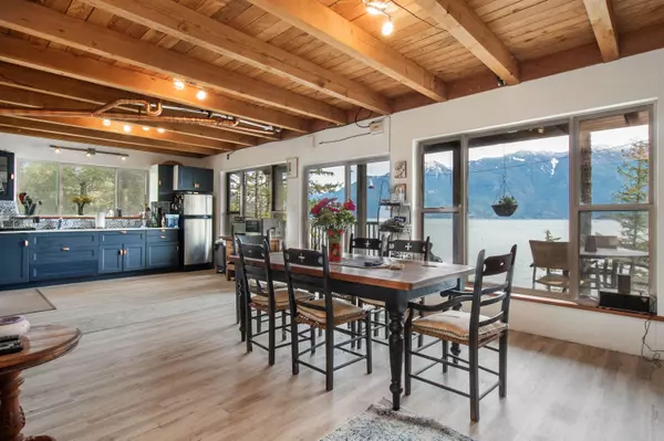 Gambier Island, BC V0N 1V0,1772 Mount Artaban RD