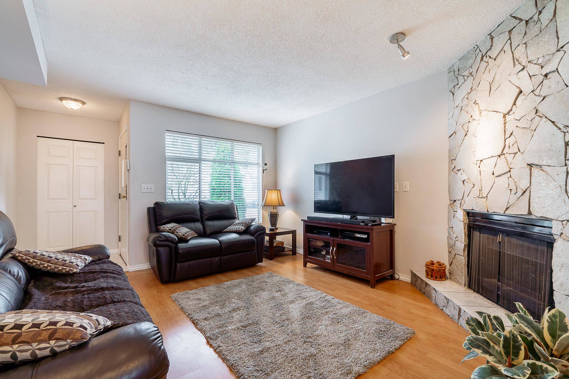 Maple Ridge, BC V2X 0W9,22900 126 AVE #27