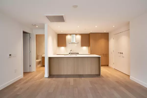 North Vancouver, BC V7R 0A6,1055 Ridgewood DR #106