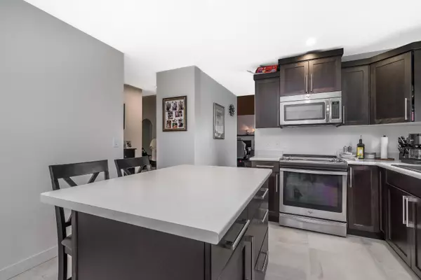 Surrey, BC V3S 5M8,19212 Fairway DR