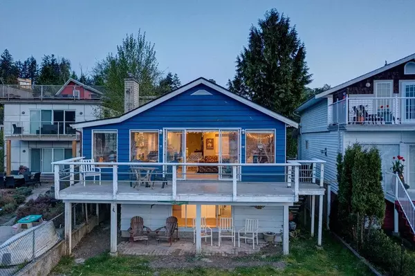 Gibsons, BC V0N 1V8,650 Bay RD