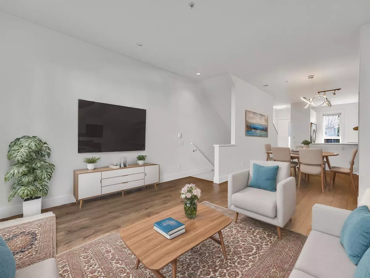 Burnaby, BC V5J 0G1,6868 Burlington AVE #55