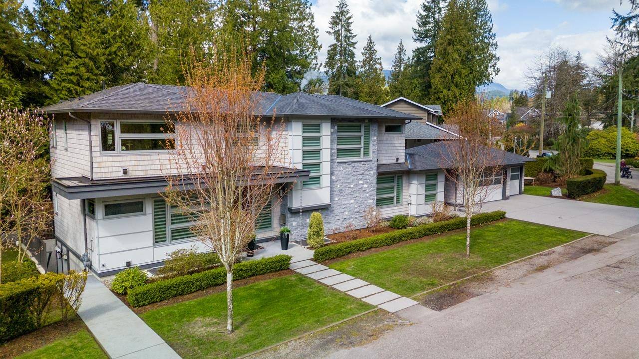 2707 Colwood DR, North Vancouver, BC V7R 2R2