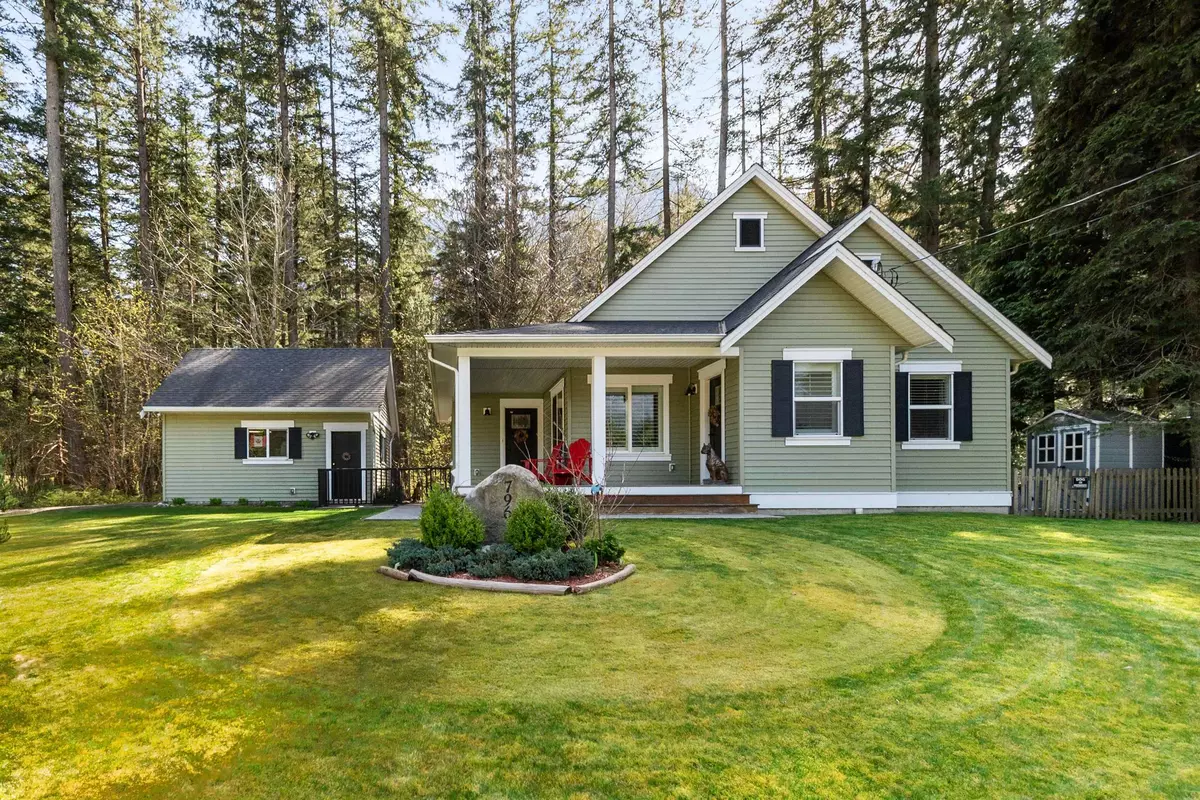 Hope, BC V0X 1L4,796 River Parade