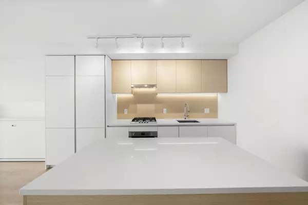 Coquitlam, BC V3J 0K3,652 Whiting WAY #2203