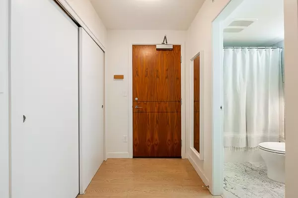 Surrey, BC V3T 0L3,13750 100 AVE #2715