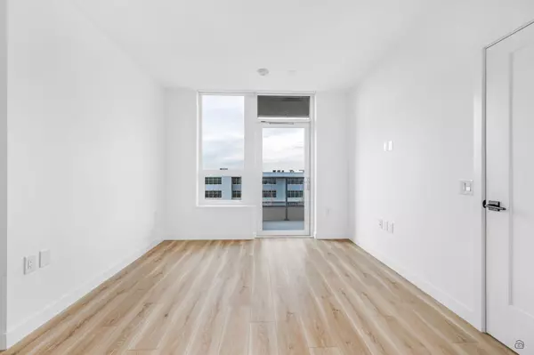 Langley, BC V2Y 3Y5,20065 85 AVE #302