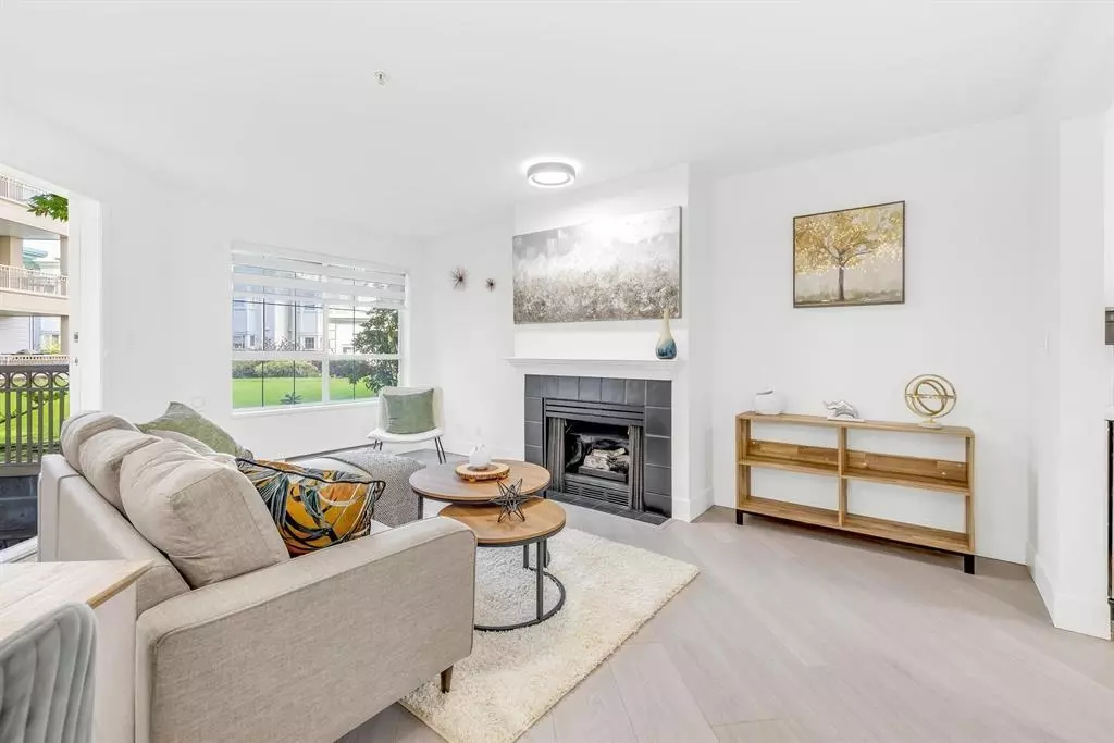 Surrey, BC V3R 0W8,15268 105 AVE #125