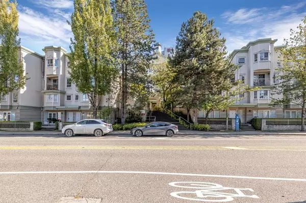 Surrey, BC V3R 0W8,15268 105 AVE #125