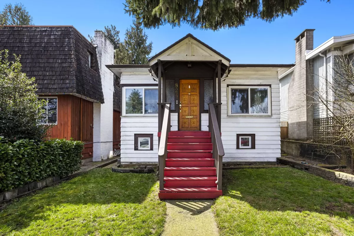 New Westminster, BC V3L 4T8,824 Scott ST
