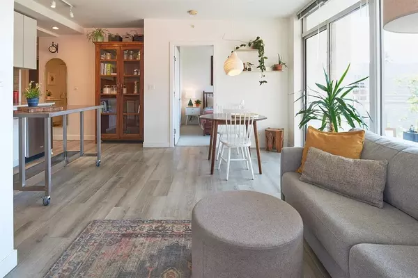 New Westminster, BC V3L 0H4,200 Nelson's CRES #303