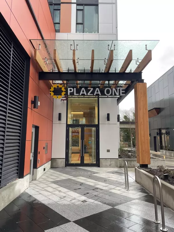 Surrey, BC V3T 0V7,13725 George Junction #2611