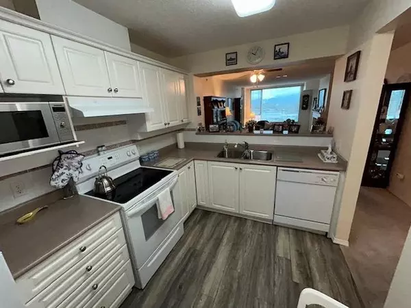 Maple Ridge, BC V2X 3N8,12148 224 ST #610