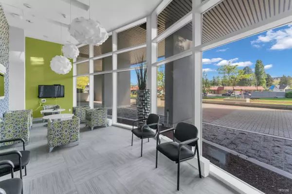 Surrey, BC V3T 0A8,13618 100 AVE #402