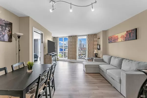 Surrey, BC V3T 0A8,13618 100 AVE #402