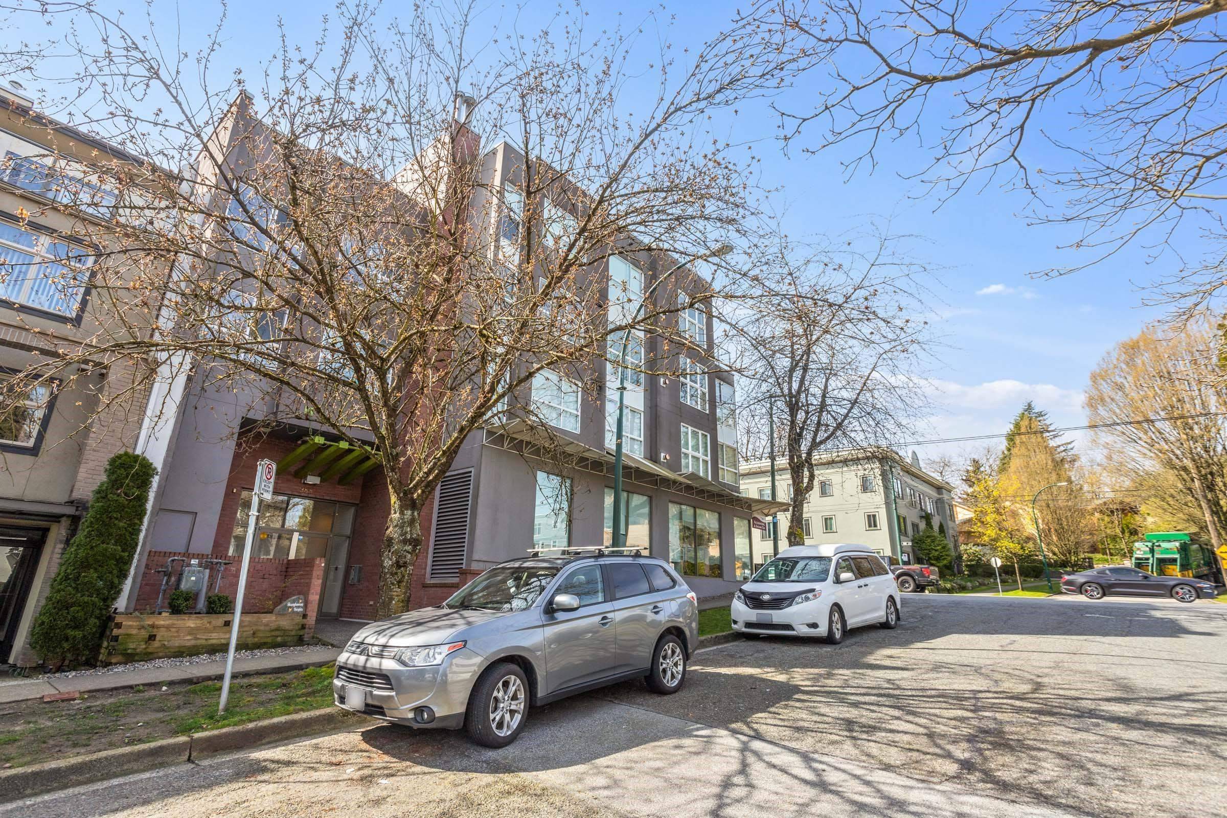988 W 21st AVE #306, Vancouver, BC V5Z 1Z1
