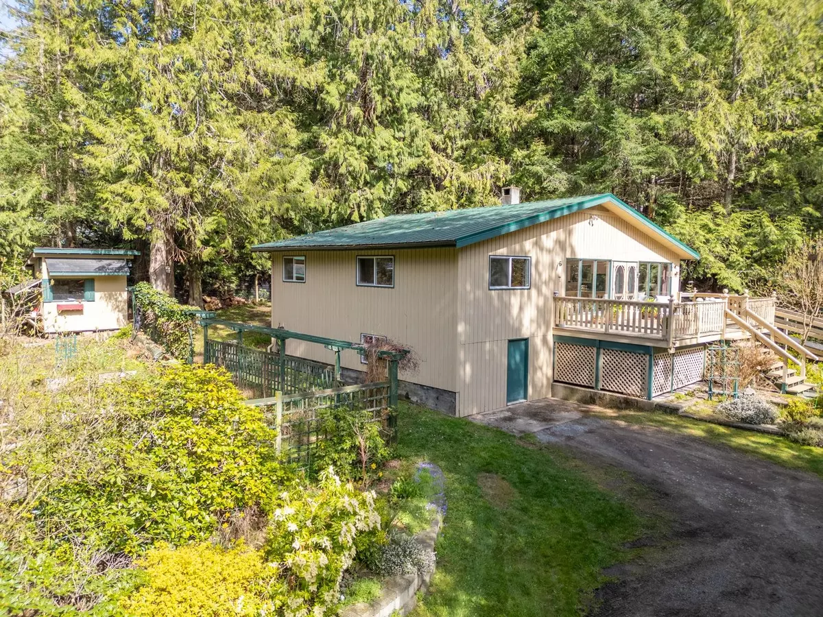 Pender Island, BC V0N 2M2,3826 Cutlass CT