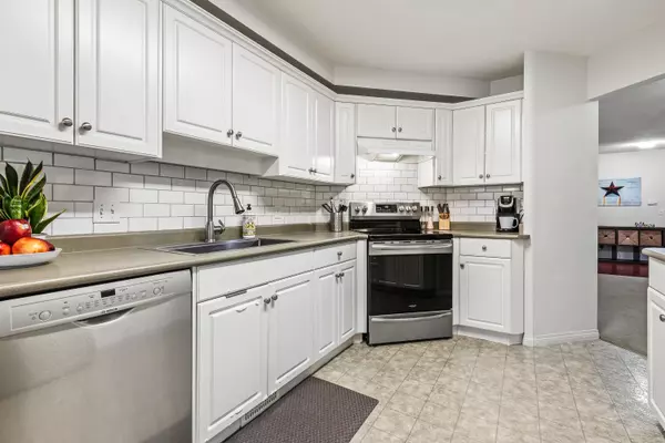 Abbotsford, BC V2S 8G9,2525 Yale CT #8