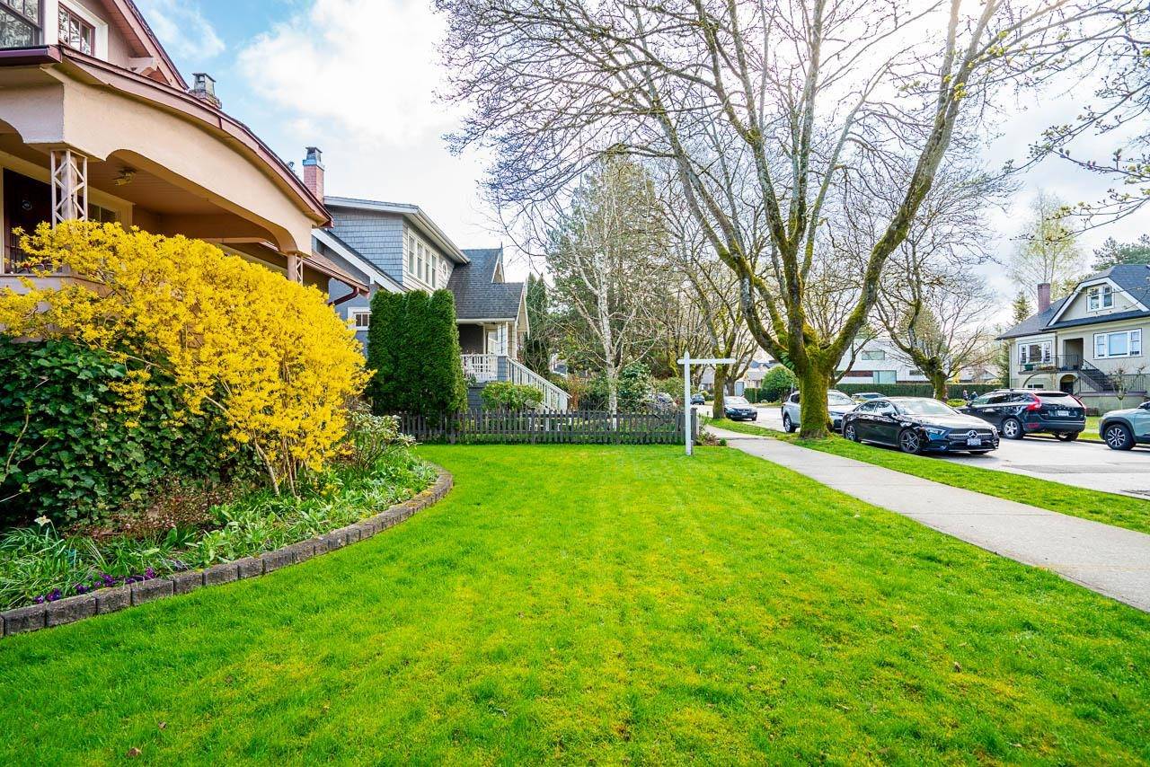 Vancouver, BC V6K 2M5,3025 W 11th AVE