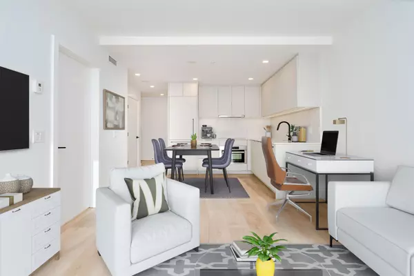 Surrey, BC V3T 1N7,13685 102 AVE #1207