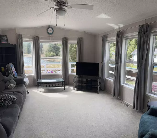 Madeira Park, BC V0N 2H1,12793 Madeira Park RD #11