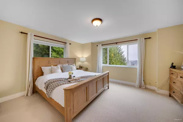 Coquitlam, BC V3B 7B4,1340 Talbot CT