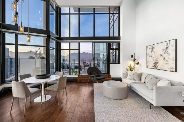 Vancouver, BC V6B 0E6,128 W Cordova ST #2910