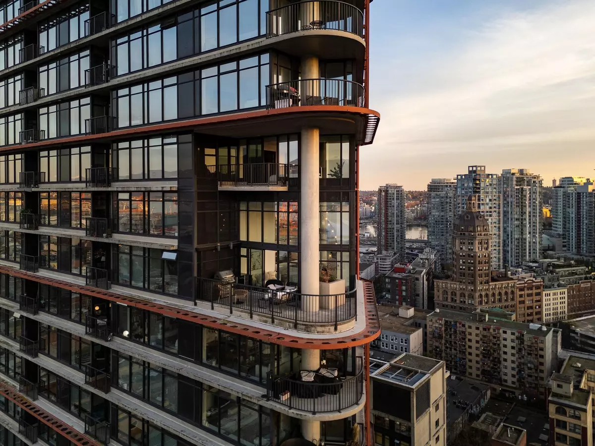 Vancouver, BC V6B 0E6,128 W Cordova ST #2910