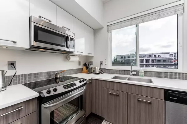 Port Coquitlam, BC V3C 0E5,2214 Kelly AVE #407