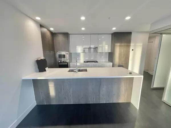 Burnaby, BC V5H 0K7,6398 Silver AVE #1303