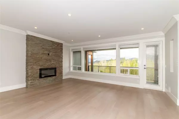 Maple Ridge, BC V4R 0E1,13682 Mckercher DR
