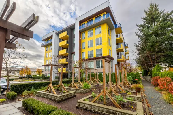 2555 Ware ST #205,  Abbotsford,  BC V2S 0J4
