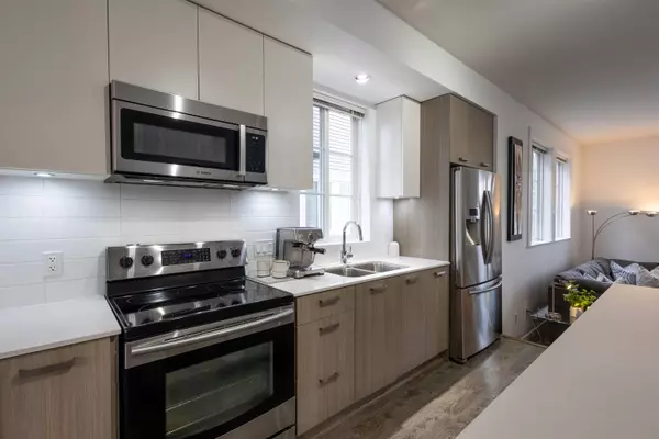 Port Coquitlam, BC V3B 0H6,2428 Nile Gate #98