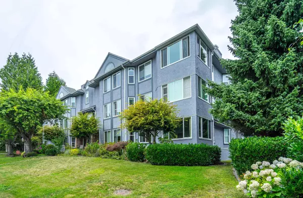 White Rock, BC V4B 4B2,1378 Fir ST #202