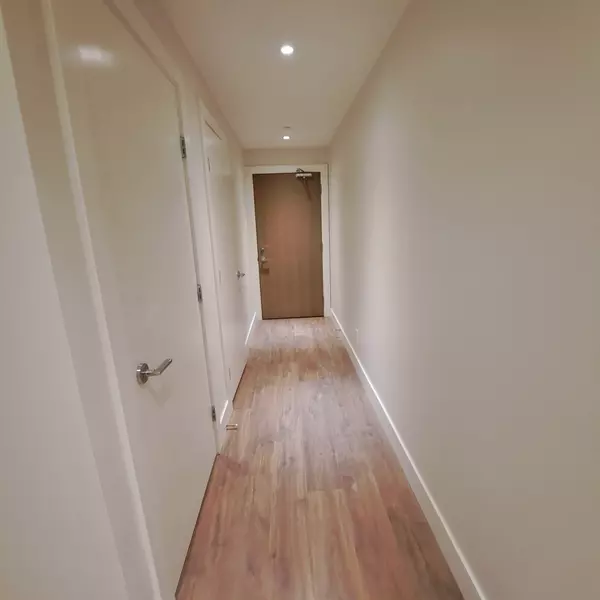 New Westminster, BC V3L 0J9,258 Nelson's CT #204