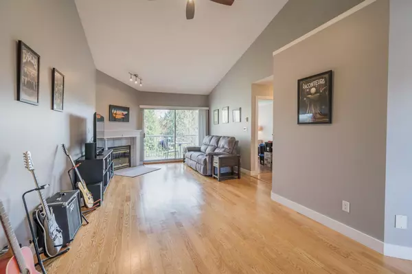 Surrey, BC V3S 7K3,5750 174 ST #20