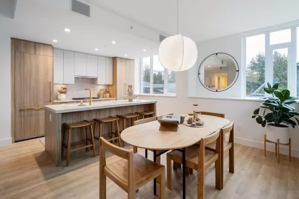 North Vancouver, BC V7J 0E8,2325 Emery CT #107