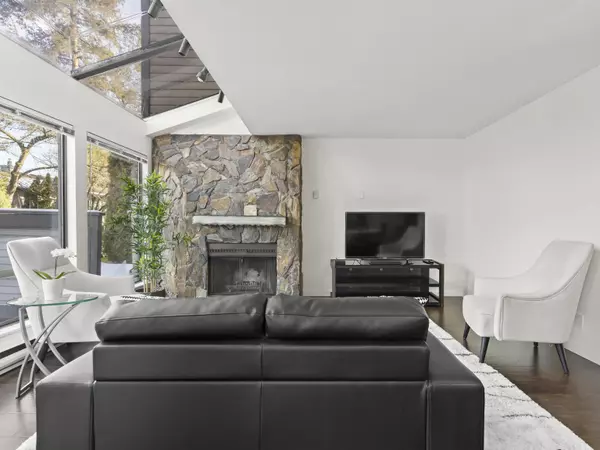 Burnaby, BC V5E 4B8,5808 Mayview CIR