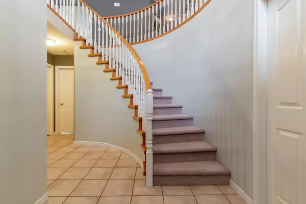 Maple Ridge, BC V4R 2V1,23852 133 AVE