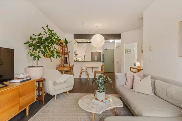 North Vancouver, BC V7G 2T2,580 Raven Woods DR #219