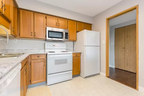 Abbotsford, BC V2T 4N1,31955 Old Yale RD #608