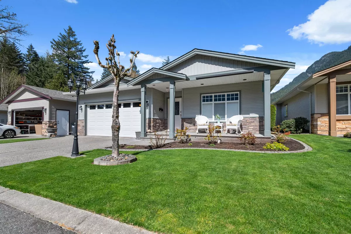 Hope, BC V0X 1L1,21293 Lakeview CRES #9